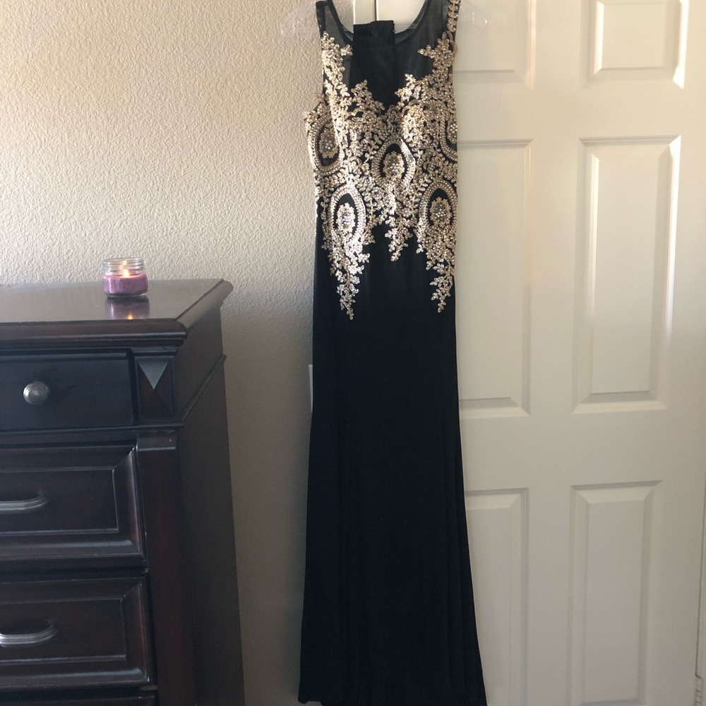 Gorgeous Black Gown